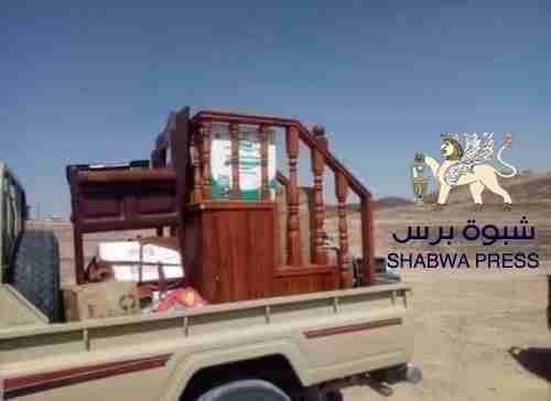 مليشيا الإصلاح تسرق "منبر مسجد" معسكر العلم وتعرضه للبيع 