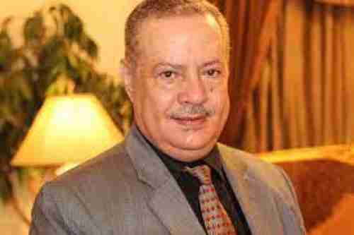 محافظ سابق للعاصمة عدن يدعو بمحاسبة المتسببين في ترك هدية إماراتية (باصات) في العراء 4 سنوات