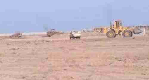 إعلامي جنوبي يحذر المغتربين بعدم شراء الأراضي في عدن ولحج