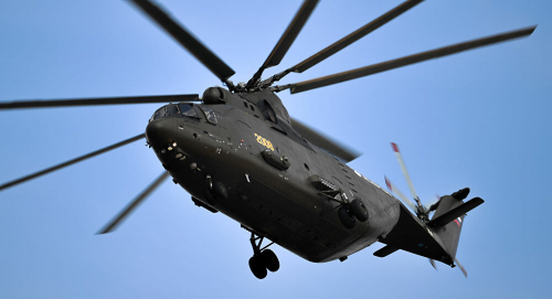 مروحيتان تهبطان فجأة مساء الأحد في سيئون 