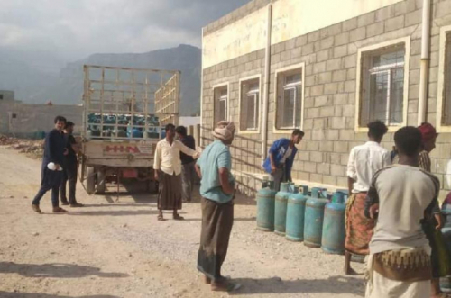 من خليفة الإنسانية.. توزيع 240 أسطوانة غاز بحديبو
