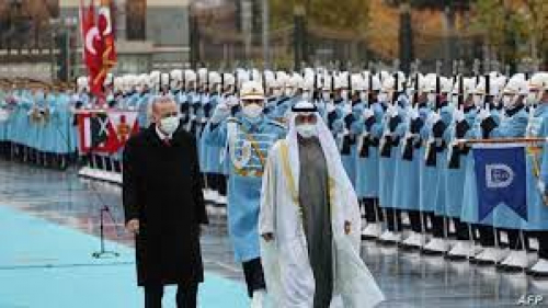محمد بن زايد يصل تركيا في زيارة رسمية.. واردوغان أول مستقبليه