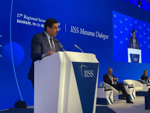 بن مبارك الـ "رخيص" يطلب من البحرين دعوته لحضور مؤتمر مخصص لرؤساء الأركان