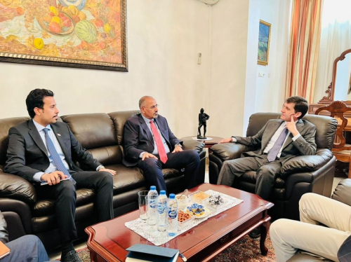 الرئيس القائد عيدروس الزبيدي يلتقي سفير روسيا الاتحادية لدى الإمارات العربية المتحدة