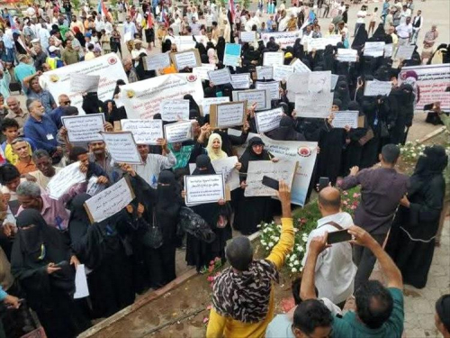 ضغوط على الجنوب تتجاوز الخطوط الحمراء.. وانفجار وشيك في عدن