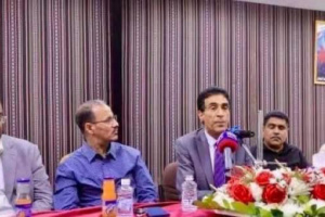 عربي يخاطب الرئيس الزبيدي: استمعوا للشارع الجنوبي قبل أن يخطف الخصوم المشهد