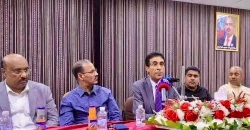 عربي يخاطب الرئيس الزبيدي: استمعوا للشارع الجنوبي قبل أن يخطف الخصوم المشهد