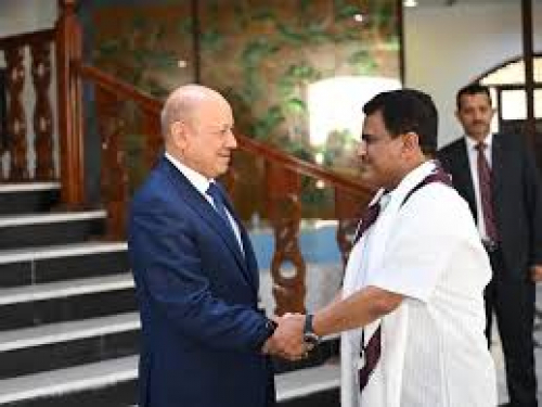 وزير النفط يضغط لتسليم قطاع 5 لصالح “هنت” لصاحبها نجل العليمي (وثيقة)