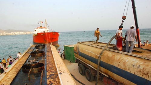 الشرعية تشتري المشتقات من العيسي بزيادة 26 مليون دولار شهريا