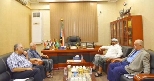 الزبيدي يناقش مع رئيس تحرير كبرى صحف الجنوب سُبل كسر الحصار المفروض على الإعلام الجنوبي