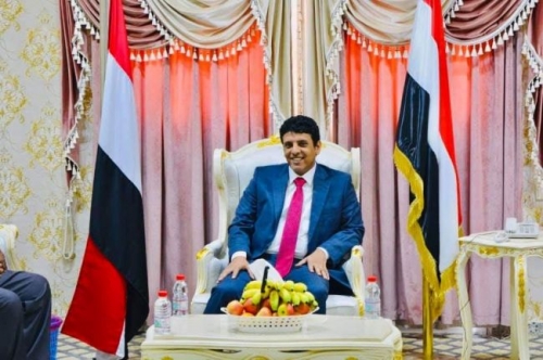 المحافظ "باكريت" يترأس اجتماعا للجنة الفرعية للخطة والموازنة