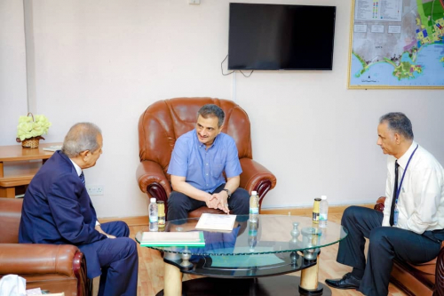 المحافظ لملس يبحث مع رئيس مؤسسة التأمينات الاجتماعية جُملة من القضايا المتعلقة بعمل المؤسسة