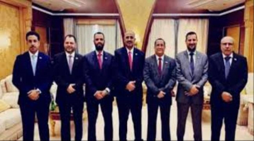 عضو مفاوض في الانتقالي يدعو لعدم الانجرار خلف الدعايا الإعلامية