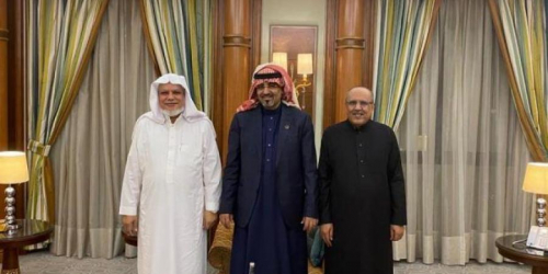 بعد لقائه برئيس مركز حضرموت..الزُبيدي يؤكد مكانة حضرموت وخصوصيتها