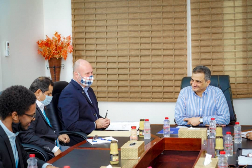 المحافظ لملس يطالب بنقل مقرات المنظمات الدولية إلى العاصمة عدن