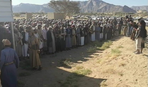 يتقدمهم قيادات الانتقالي.. ابناء #شبوة يشيعون الفقيد الدكتور صالح عامر السحاقي 