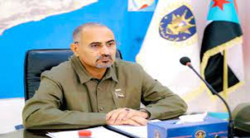 السعودية تحدد إقامة "الرئيس الزبيدي" وتمنعه من مغادرة الرياض