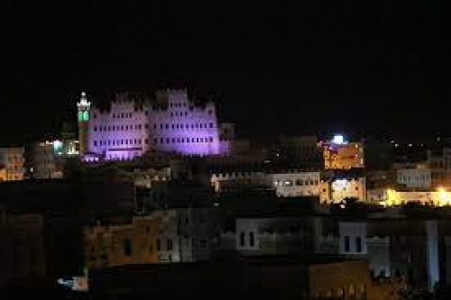 حراسة وزير الداخلية تستحدث نقاط تفتيش قرب مطار سيئون وتطلق الرصاص لترويع المواطنين