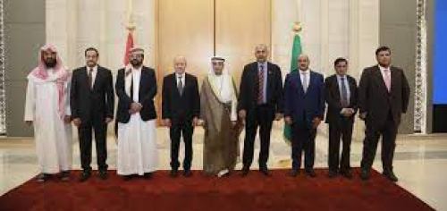 انقسام في مجلس القيادة الرئاسي حول المشاركة في التحالف الدولي لتأمين البحر الأحمر