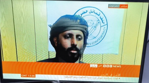 عاجل: بن حبريش يظهر بصورة بائسة في مقابلة BBC ويهدد باشعال حرب أهلية