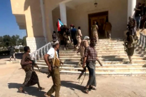  عاجل: القوات الجنوبية تقتحم القصر الجمهوري في سيئون برفقة الزبيدي