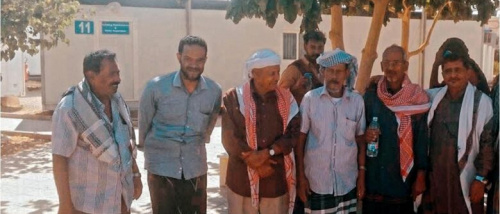 ضباط حضارم يحمون الشركات النفطية ومرافقها