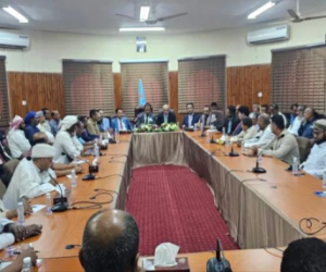 بمشاركة الكثيري: مكتب تنفيذي الوادي يؤكد مباشرة العمل تحت راية علم الجنوب