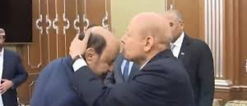 بيان العليمي يكشف تراجعه عن عنترياته والإصلاح يطالب بعودة هادي