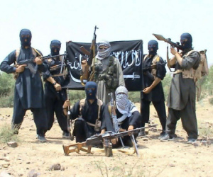 &rlm;قيادة تنظيم القاعدة بمارب تهاجم عملية "الحسم" وتتهم الرياض وأبوظبي بدعم الانتقالي