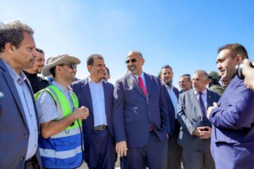 الرئيس الزُبيدي يطّلع على سير العمل في مشروع سد حسان بمحافظة أبين