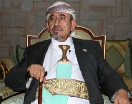 صادق الاحمر يتحدث عن تجهيز عشرة الف مقاتل