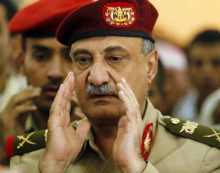 صحف يمنية تعزز رواية «عدن الغد» حول إحباط محاولة استهداف وزير الدفاع بلحج