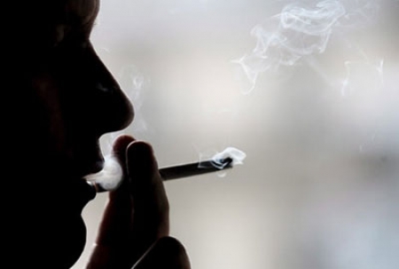 نصيحة للمدخنين : معهد بريطاني ينصح بتقليل التدخين تمهيدا للاقلاع