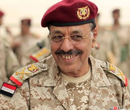 اللواء علي محسن يدعم مؤتمر لمشايخ وسلاطين الجنوب