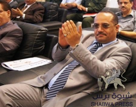 د باذيب : يطرح على مجلس الوزراء تعويض صحيفة الايام الغراء وحل قضية السجين المرقشي