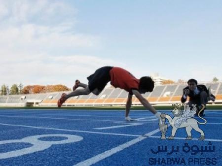 شاهد...أسرع رجل يجري على أربع !