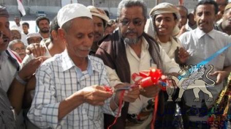 افتتاح معرض الصور والرسم التشكيلي والتراث الشعبي في عتق صباح اليوم ( صور )