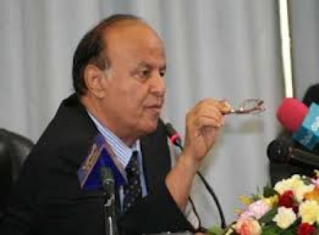 هادي: هناك لصوص ينهبون اموال الشعب ويجهضون الحوار