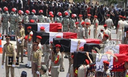 بعض قبائل باكازم العولقية القادمة الى مأرب تشارك في تشييع جنازة العميد ناصر مهدي فريد في صنعاء