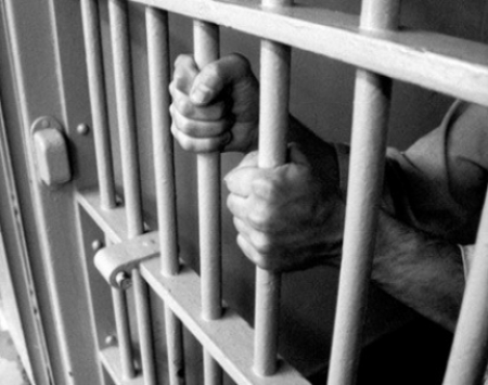 العثور على مواطن جنوبي مسجون بصنعاء منذعام 94م و انتحار نجله كمدا عليه