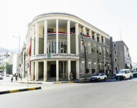 جهات نافذة تسعى لتصفية آخر شركة ناجحة في الجنوب