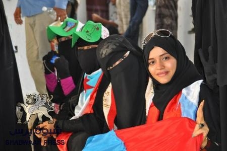 عدن الليلة لن تنام ولن تدع أحد ينام (صور )