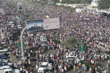 بحضور باعوم البيان السياسي لمهرجان التسامح يجدد التمسك بخيار الاستقلال ويرفض حوار صنعاء