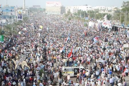 شاهد نقل الجزيرة مباشر لمليونية التصالح والتسامح بعدن