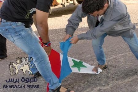 صنعاء ترسل كميات من أعلام ولاية عدن