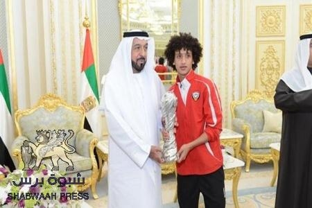 كاتب سعودي : ما تفعله الإمارات مع منتخبها الكروي ,سفه, سياسي ومالي