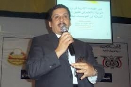 أمين عام مؤتمر الحوار اليمني :هناك من لا يزال يتمرد على الهيكلة ومشروع فك الارتباط  سيكون حاضرا