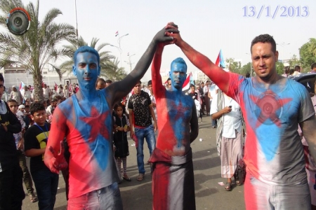 قناة اليمن تقطع بثها المباشر بعد مطالبة ناشط جنوبي على الهواء مباشرة باستعادة الدولة