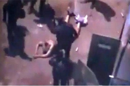 مصر: الداخلية تفتح تحقيقاً بـ ,سحل, متظاهر أمام الاتحادية