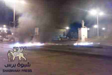 لليوم الرابع على التوالي ومدينة الشحر تشتعل موجات غضب واحتجاجات